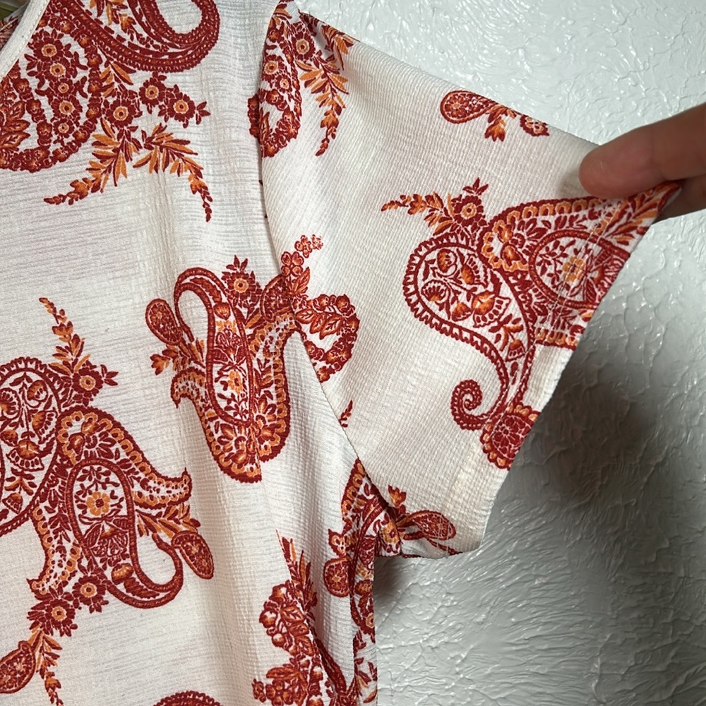 COMO Short Sleeve Paisley Top with Side Gather PXL - Picture 6 of 8